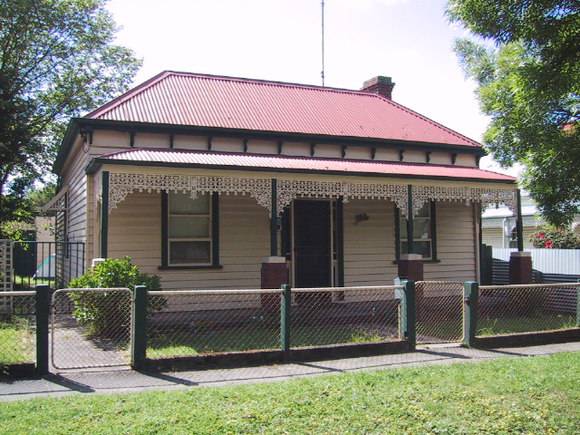 403 Talbot Street South