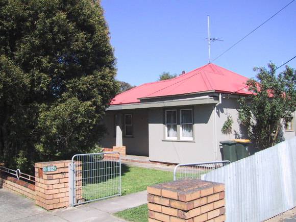 612 Talbot Street South