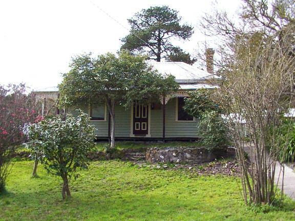 305 Bradshaw Street