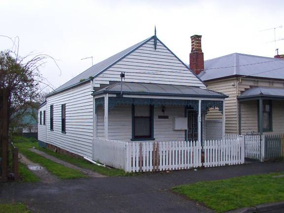 406 Humffray Street South