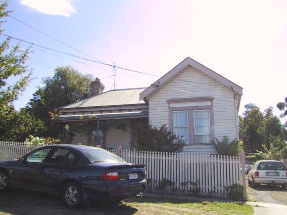 207 Chisholm Street