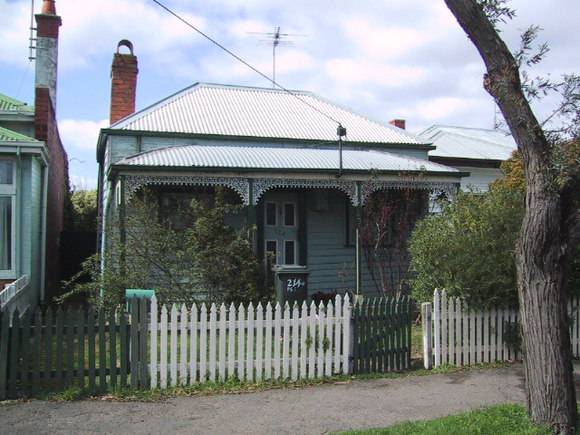 214 Peel Street North