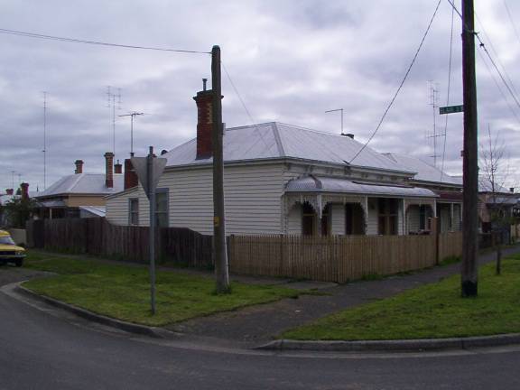 60 Peel Street South
