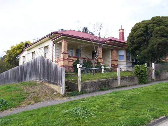 401 Bradshaw Street