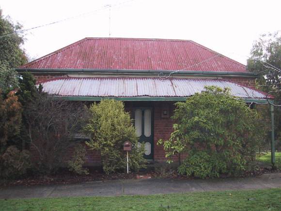 315 Humffray Street North