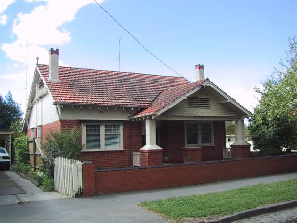 7 Pleasant Street South