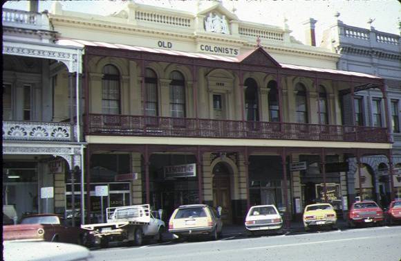 h00116 old colonists club association ballarat front view