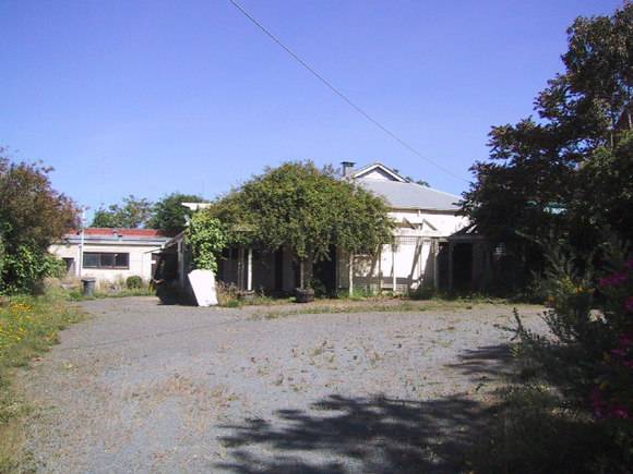 314 Drummond Street South