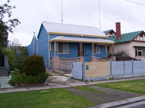 21 Anderson Street East