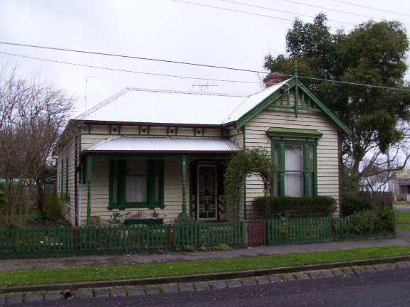12 Steinfeld Street South