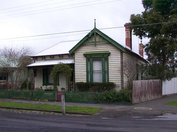 12 Steinfeld Street South