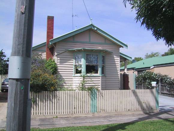 105 La Trobe Street