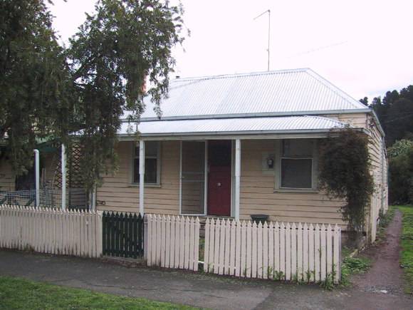 181 Humffray Street North