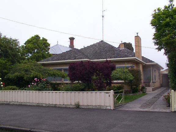 1409 Sturt Street
