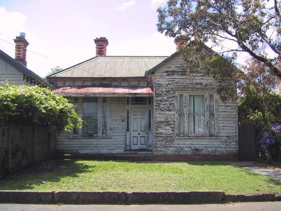 217 Talbot Street South