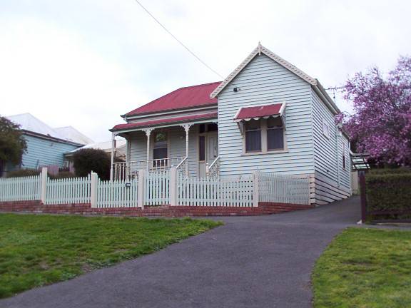 106 Gladstone Street