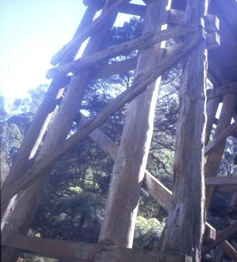 h01439 rail bridge over monbulk creek selby supporting beam she project she