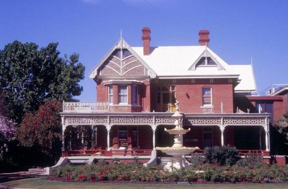 h00729 1 rio vista currton avenue mildura front she project 2003
