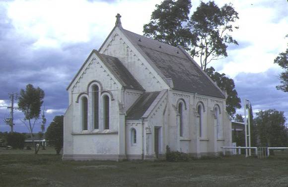 h00599 1 st marks anglican church cnr albert   hood streets rosedale rear view church sep1983