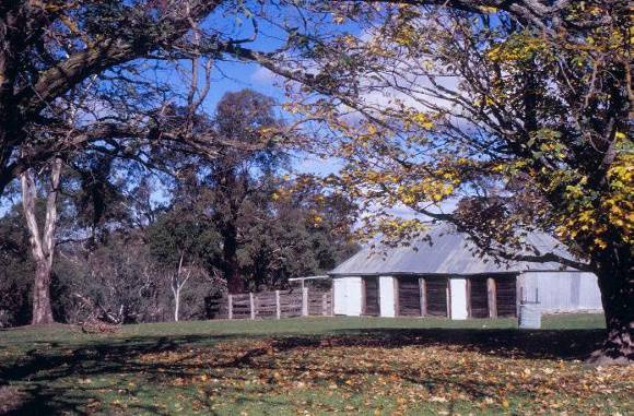 h00318 stratford lodge coliban park rd metcalfe stables she project 2003