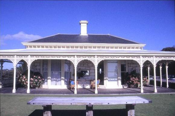 h01899 1 the anchorage nepean hwy sorrento close up front she project 2003