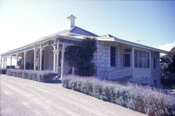 h01899 the anchorage nepean hwy sorrento side view she project 2003