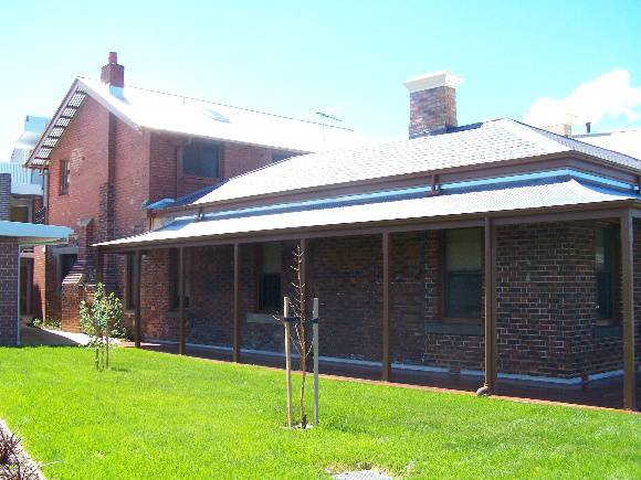 94 Hodgkinson