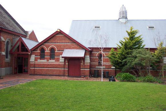 Macpherson St at McIlwraith church_6588.JPG