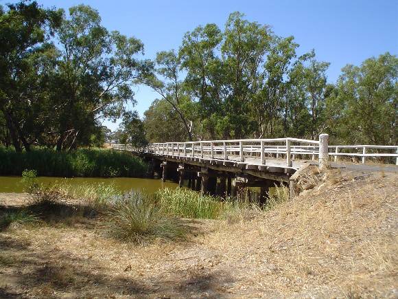 h01850 danns bridge over bet bet creek dunolly eddington road eddington long view she project 2004