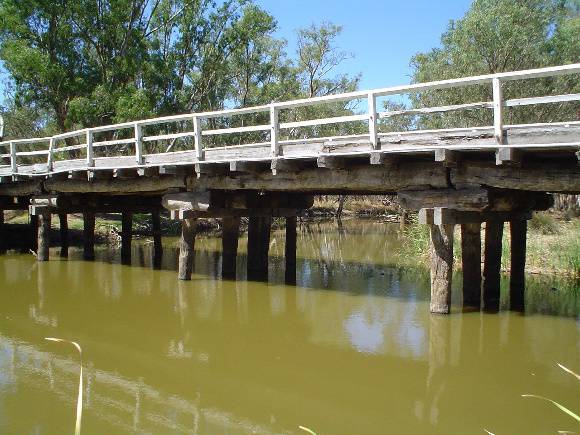 h01850 1 danns bridge over bet bet creek dunolly eddington road eddington close view she project 2004