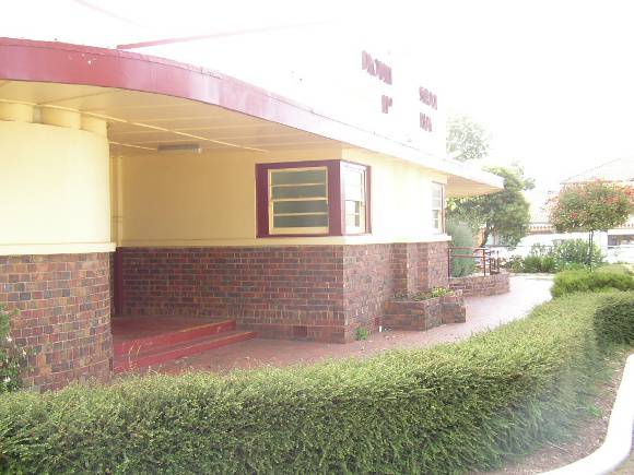 h01627 primary school no 1924 princes hwy drouin front 