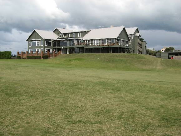 Barwon_Heads_Golf_Club_June_2010 from rear (west).jpg