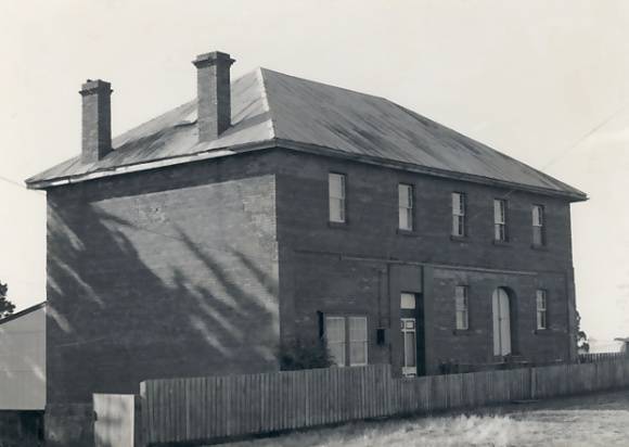B1058 Old Flour Mill Daylesford 