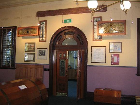 h00675 former gas valve house st kilda road st kilda entrance she project 2004