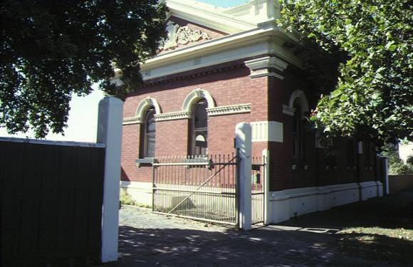 h00675 former gas valve house st kilda road st kilda front gates mar1979