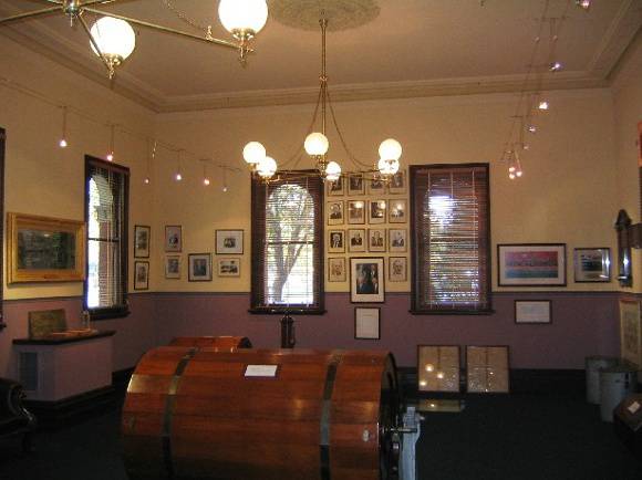 h00675 former gas valve house st kilda road st kilda interior view she project 2004