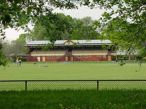 h00751 fitzroy cricket ground grandstand brunswick street fitzroy distant view she project 2004