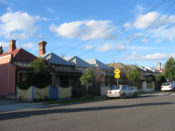 ROSSMOYNE ST NTH SIDE