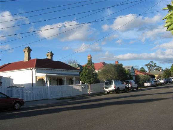 ROSSMOYNE ST NTH SIDE