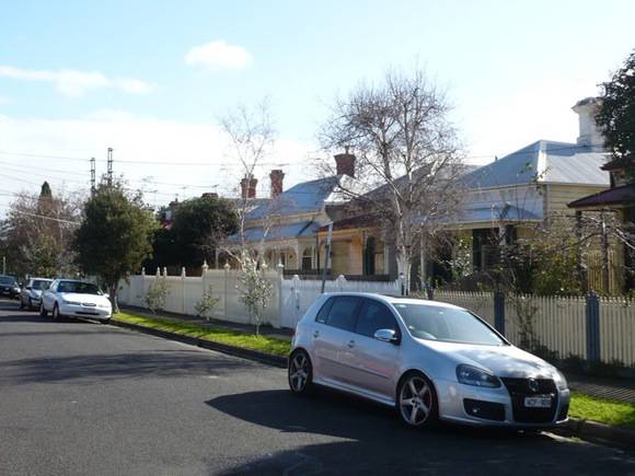 GLADSTONE AVE NTH SIDE LOOKING WEST