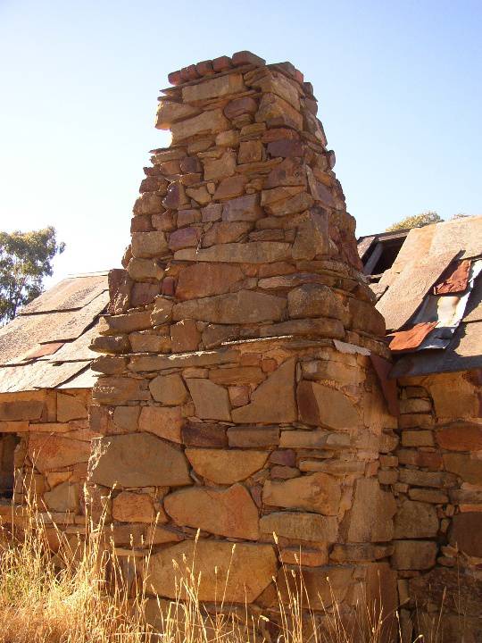 h01743 stone cottages blakeley road barkers creek cottage detached chimney bldg one she project 2004