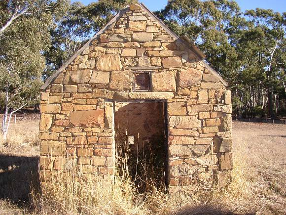 h01743 stone cottages blakeley road barkers creek cottage two front she project 2004