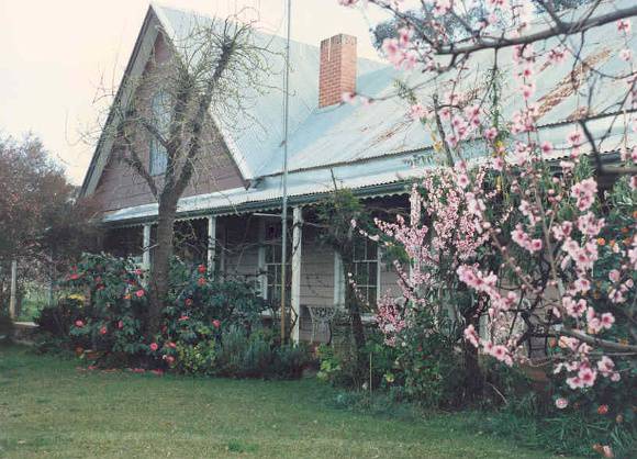 h00779 glenalbyn grange gillespie road inglewood part of original homestead she project 2003