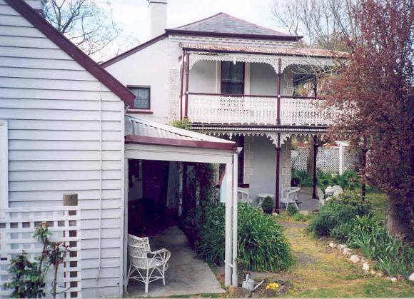 h00388 innisfail high street heathcote view from high street she project 2003