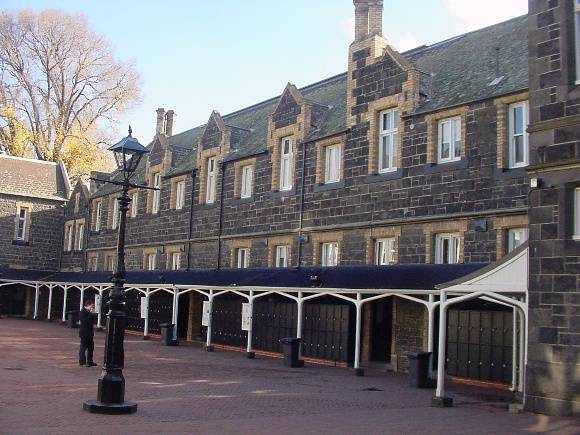 h00019 melbourne grammar school st kilda road melbourne quadrangle north south she project 2004
