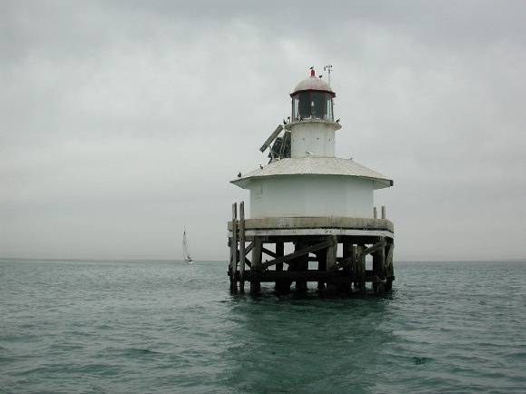 h01518 1 west channel pile light