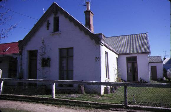 39 finch street beechworth side view sep1983