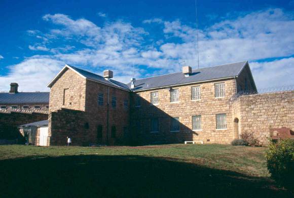 h01549 h m prison william street beechworth exterior kitchen and office wing june2004 