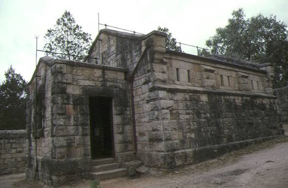 powder magazine skidmore road beechworth entrance