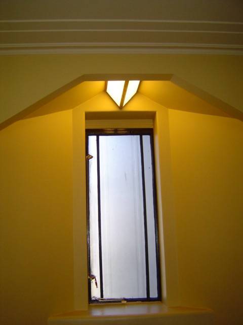 h02077 heidelberg town hall window detail dec 2004